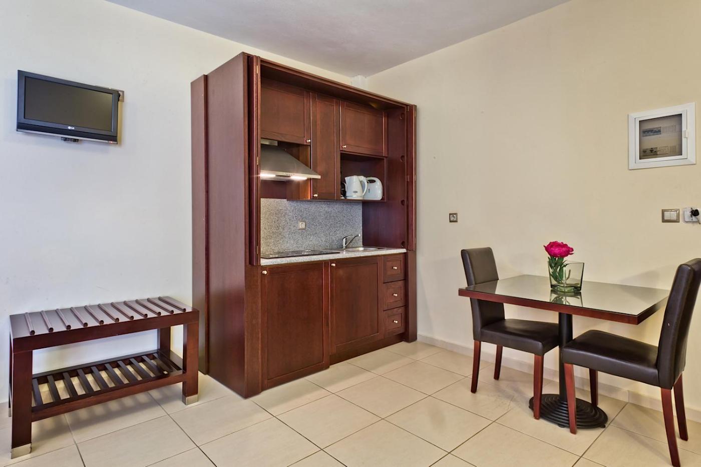 Socrates Hotel Apartments Karpathos Esterno foto